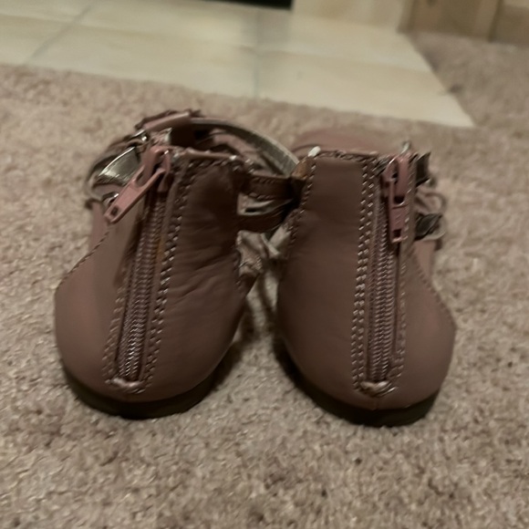 R2 Size 10 Mauve/Lavender Floral Sandals - Picture 4 of 5